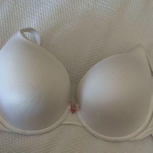 COPY - Victoria Secret Body Push Up Bra
